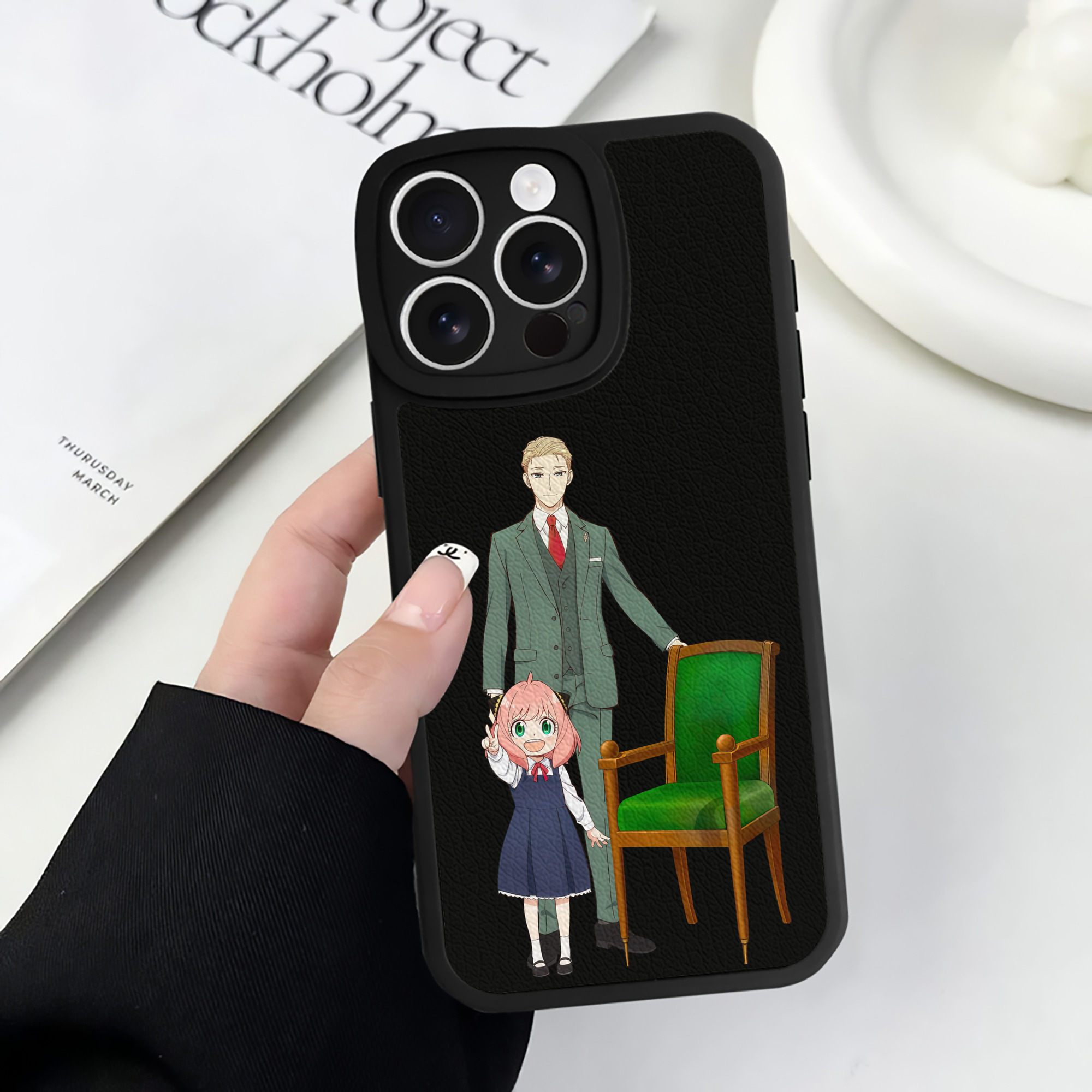 （画像用） SPY×FAMILY间谍家家酒 【iPhone 16シリーズ対応】シリコンスマホケース（レザー調） 材質：シリコン